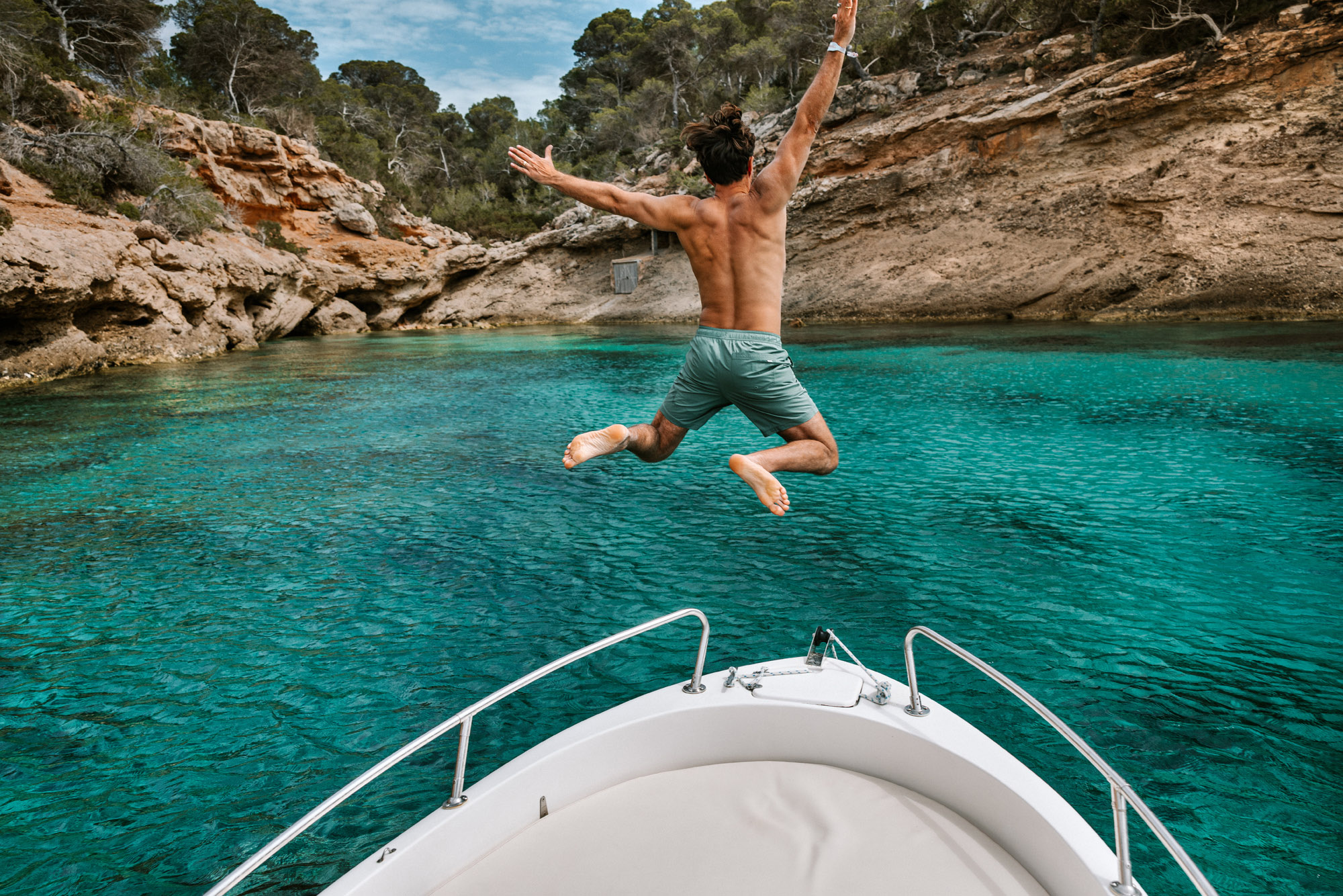 Island Hopping Guides 2026: Caribbean vs Pacific – Which Tropical Paradise Suits You Best?